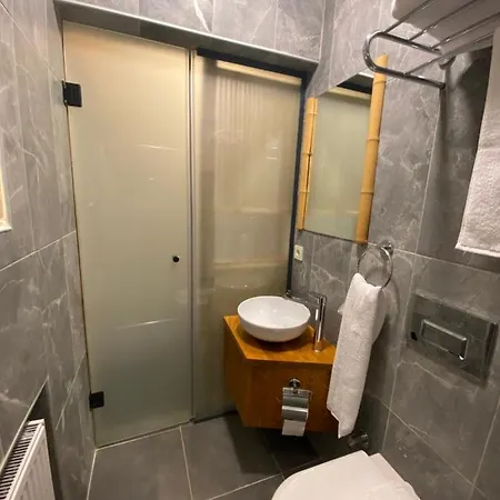 Hotel Bunkahaus 2*