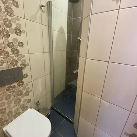 Ξενοδοχείο Bunkahaus 2*
