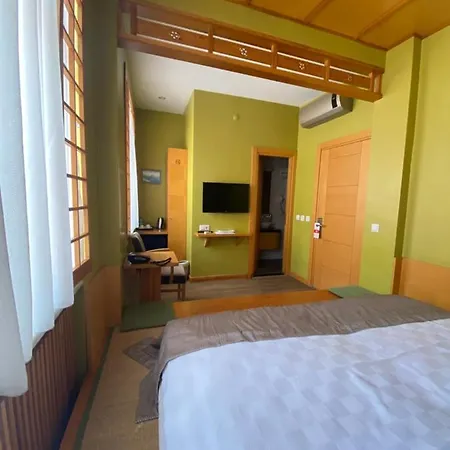 Szálloda Bunkahaus 2*