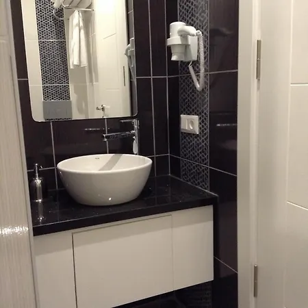 Hotel Bunkahaus 2*