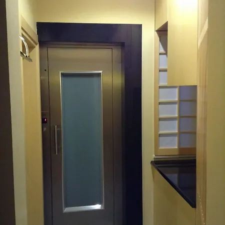 Bunkahaus Hotel 2*
