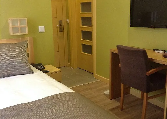 邦卡豪斯酒店 酒店 2*